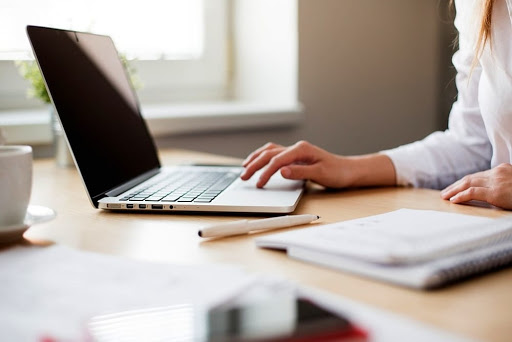 Agli studi odontoiatrici rimborso su acquisto pc per smart working